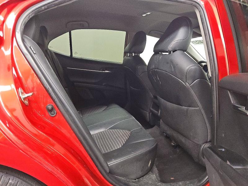 61781646 :رقم المزاد ، 4T1B11HK9KU286651 vin ، 2019 Toyota Camry مزاد بيع
