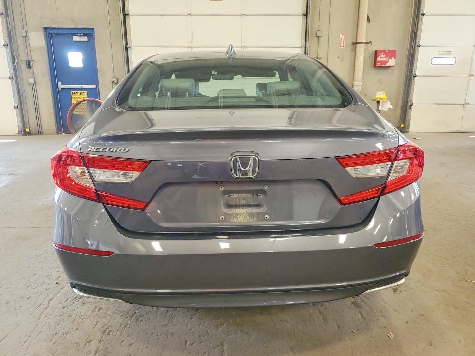 62303036 :رقم المزاد ، 1HGCV1F5XJA100160 vin ، 2018 Honda Accord مزاد بيع
