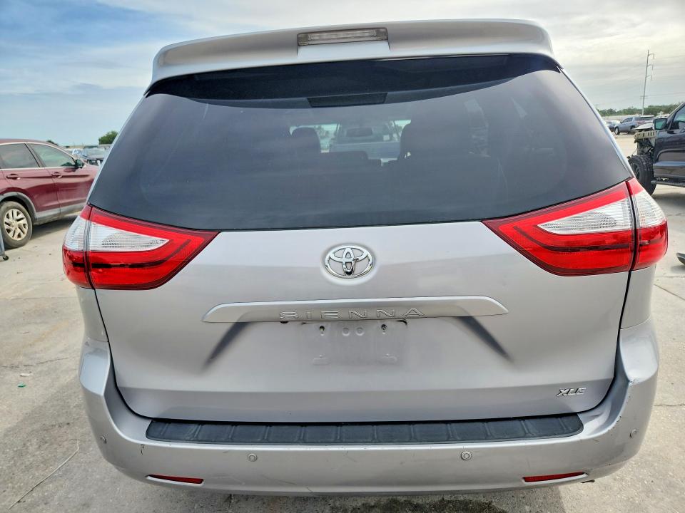 Продаж на аукціоні авто 2017 Toyota Sienna, vin: 5TDYZ3DC0HS822031, номер лоту: 61188106