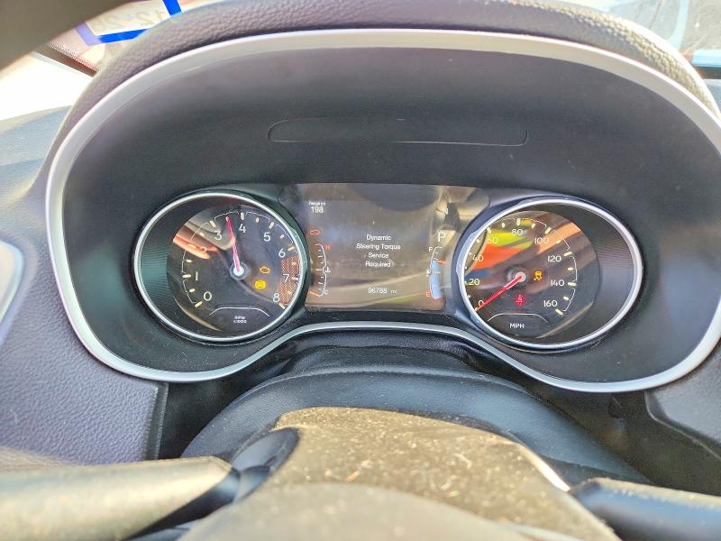 60653686 :رقم المزاد ، 3C4NJDAB3JT455181 vin ، 2018 Jeep Compass مزاد بيع