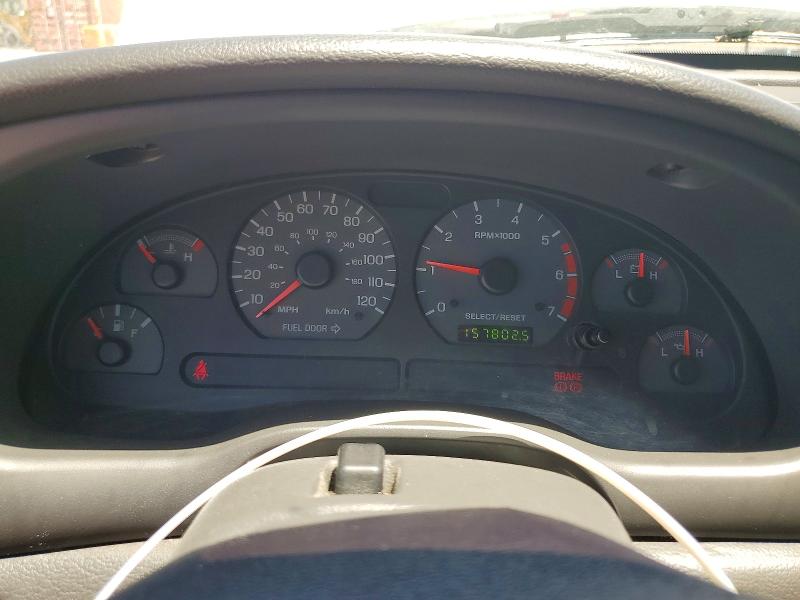 60602126 :رقم المزاد ، 1FAFP40421F186628 vin ، 2001 Ford Mustang مزاد بيع