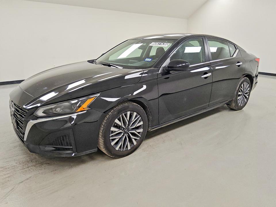 60831636 :رقم المزاد ، 1N4BL4DV0PN320970 vin ، 2023 Nissan Altima مزاد بيع