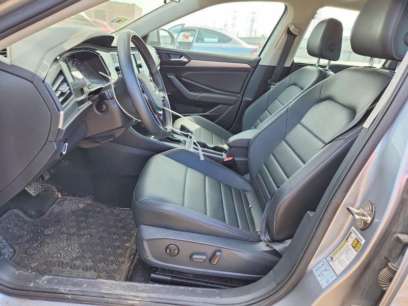 60767646 :رقم المزاد ، 3VWC57BU4MM057986 vin ، 2021 Volkswagen Jetta مزاد بيع