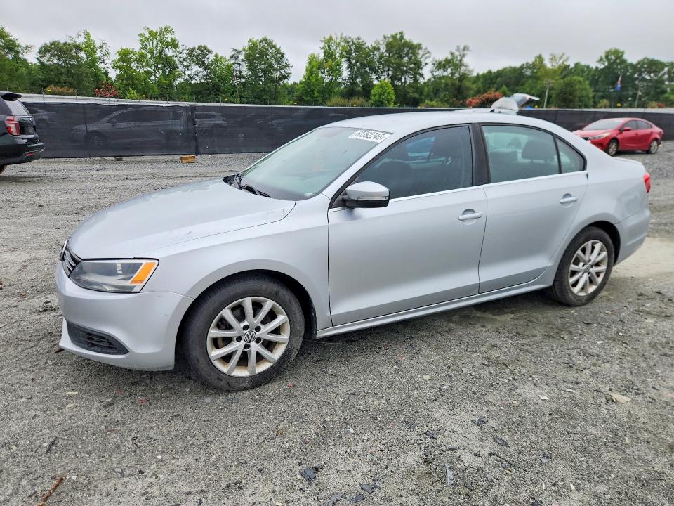 60392246 :رقم المزاد ، 3VWD07AJ3EM317130 vin ، 2014 Volkswagen Jetta مزاد بيع