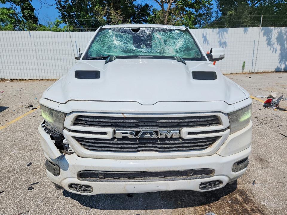 60761976 :رقم المزاد ، 1C6SRFJT9NN428550 vin ، 2022 Ram 1500 مزاد بيع