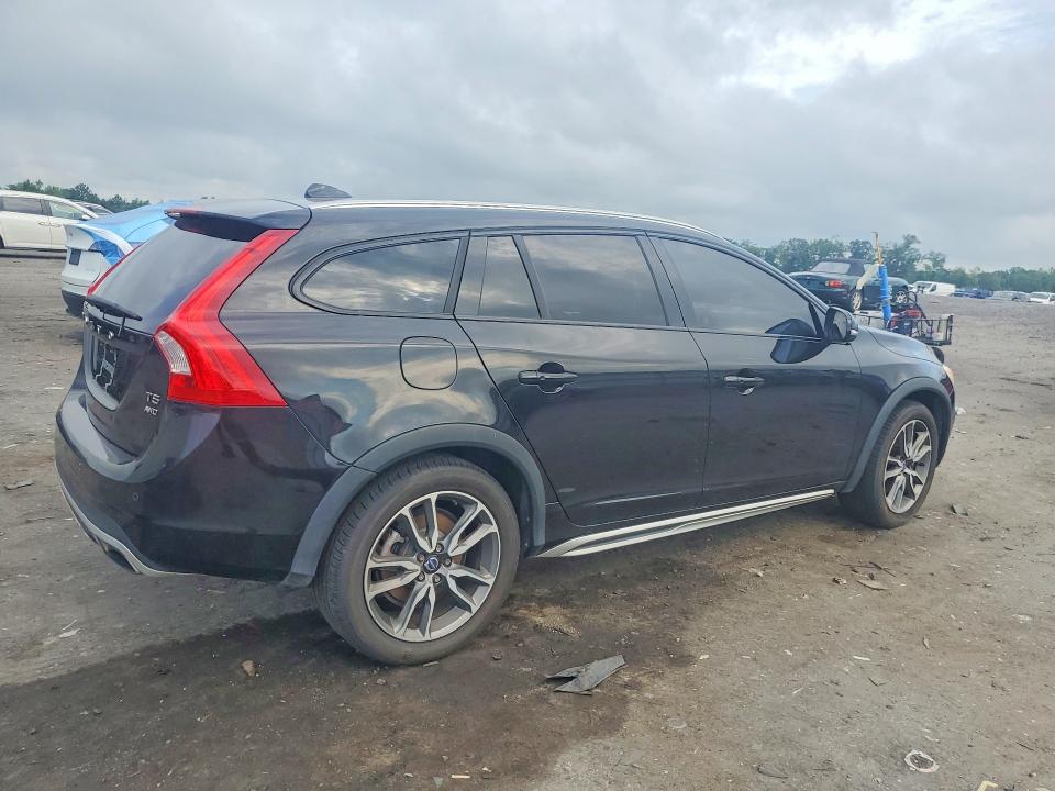 Продаж на аукціоні авто 2016 Volvo V60 Cross Country, vin: YV4612HK8G1019258, номер лоту: 59914986