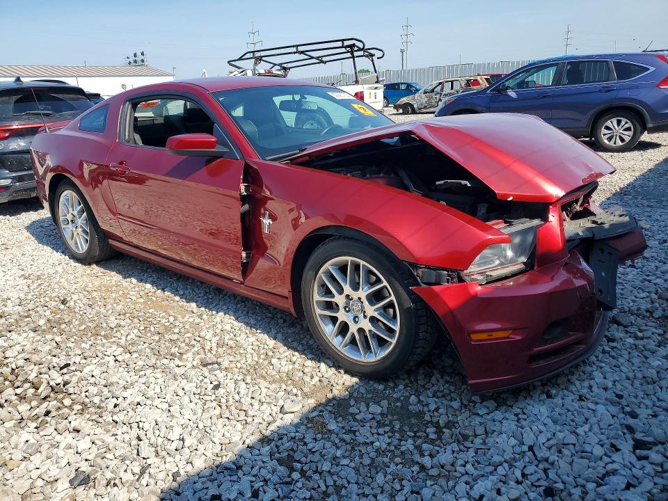 60926736 :رقم المزاد ، 1ZVBP8AM0E5211548 vin ، 2014 Ford Mustang مزاد بيع