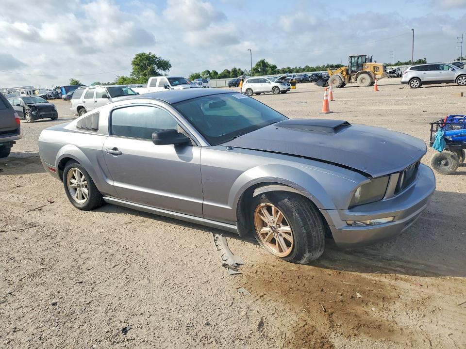 2007 Ford Mustang მანქანა იყიდება აუქციონზე, vin: 1ZVFT80N275305280, აუქციონის ნომერი: 63000006