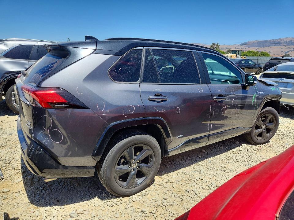 61391886 :رقم المزاد ، 4T3E6RFV6MU056098 vin ، 2021 Toyota Rav4 مزاد بيع