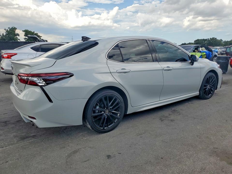 59820806 :رقم المزاد ، 4T1K61AK5RU229143 vin ، 2024 Toyota Camry مزاد بيع