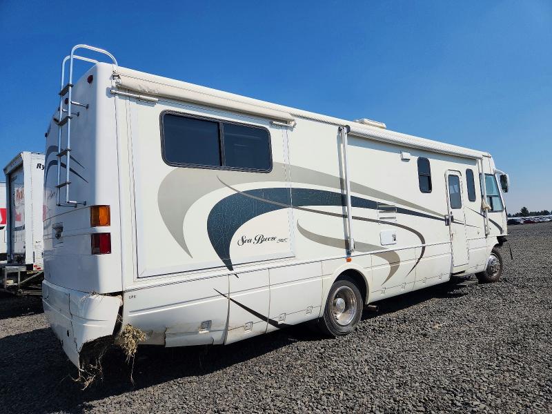 62144306 :رقم المزاد ، 5B4MP67G943381246 vin ، 2004 Workhorse Custom Chassis Motorhome Chassis مزاد بيع