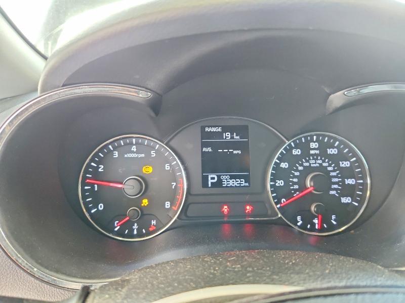 60710366 :رقم المزاد ، KNAFX4A62F5427592 vin ، 2015 Kia Forte مزاد بيع