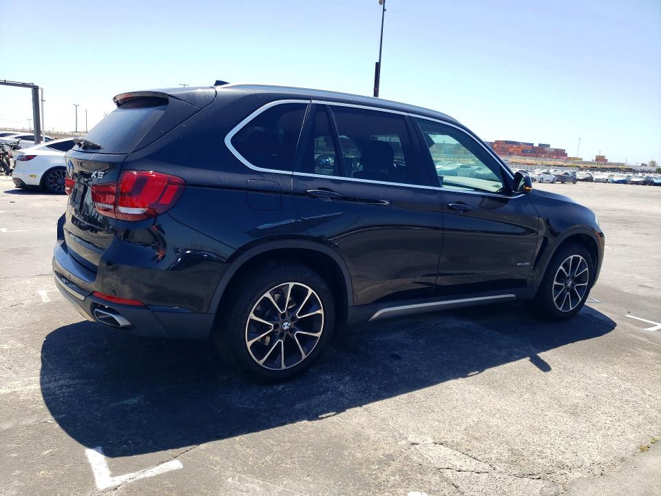 60030296 :رقم المزاد ، 5UXKR2C58J0Z16605 vin ، 2018 Bmw X5 مزاد بيع