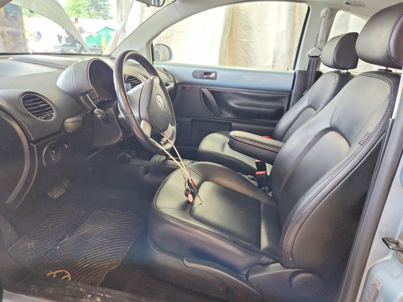 2010 Volkswagen New Beetle მანქანა იყიდება აუქციონზე, vin: 3VWRG3AG1AM014355, აუქციონის ნომერი: 62757136