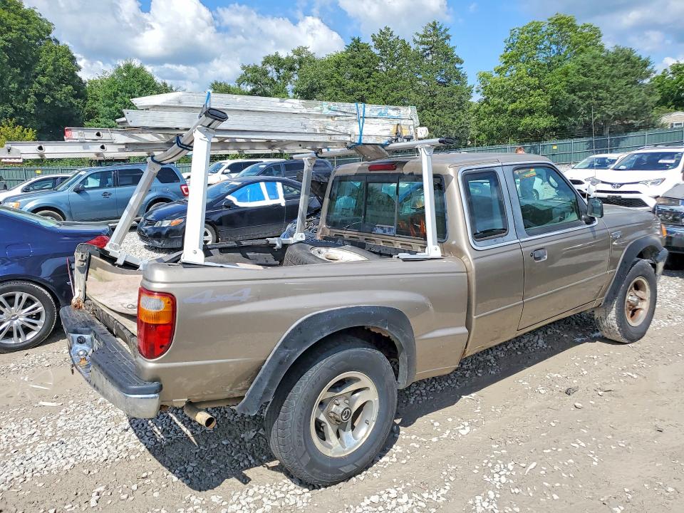 61119816 :رقم المزاد ، 4F4YR17E83TM17652 vin ، 2003 Mazda B4000 مزاد بيع