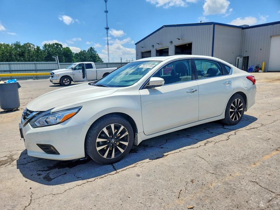 2017 Nissan Altima მანქანა იყიდება აუქციონზე, vin: 1N4AL3AP0HC490707, აუქციონის ნომერი: 59253186