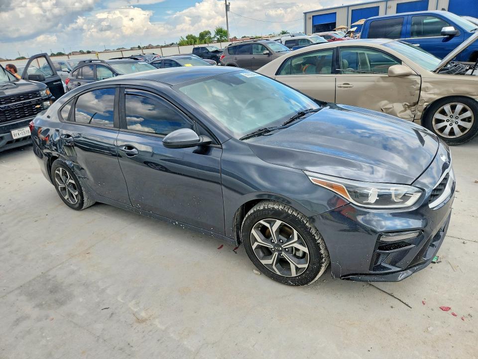 2019 Kia Forte მანქანა იყიდება აუქციონზე, vin: 3KPF24AD8KE070711, აუქციონის ნომერი: 61005496