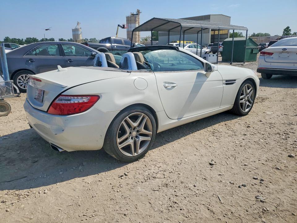 Продажа на аукционе авто 2013 Mercedes-benz Slk, vin: WDDPK4HA5DF058238, номер лота: 61677096
