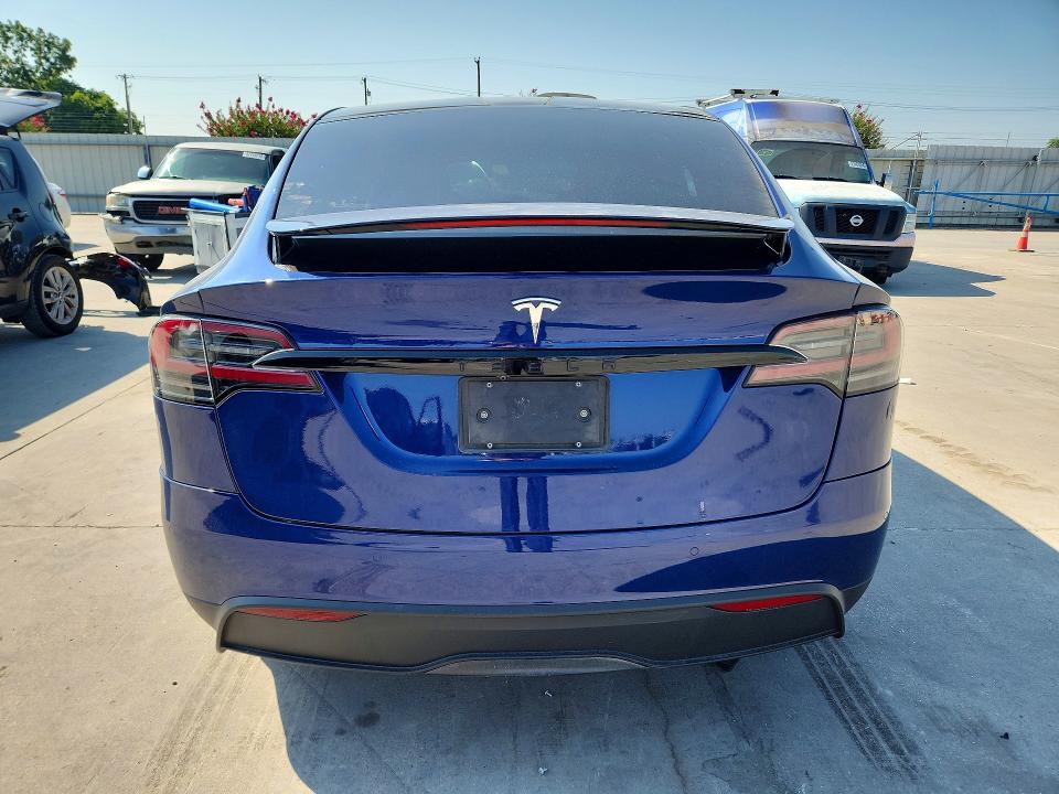 62081146 :رقم المزاد ، 7SAXCAE55NF357962 vin ، 2022 Tesla Model X مزاد بيع