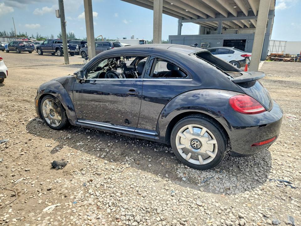 61483376 :رقم المزاد ، 3VWJD7AT6KM713072 vin ، 2019 Volkswagen Beetle مزاد بيع