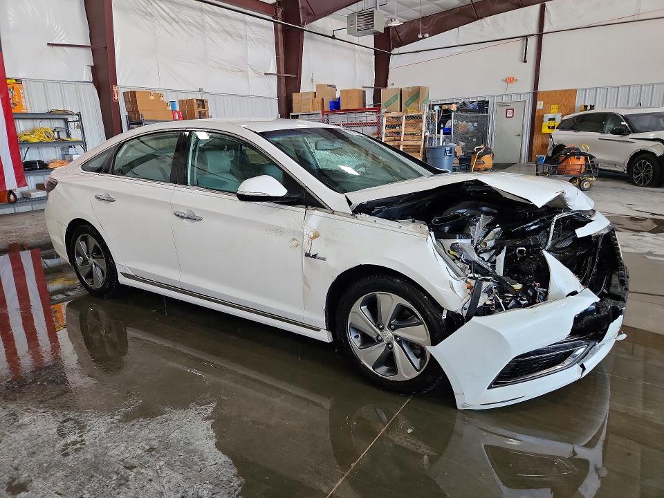2016 Hyundai Sonata Hybrid მანქანა იყიდება აუქციონზე, vin: KMHE34L13GA019067, აუქციონის ნომერი: 62210066