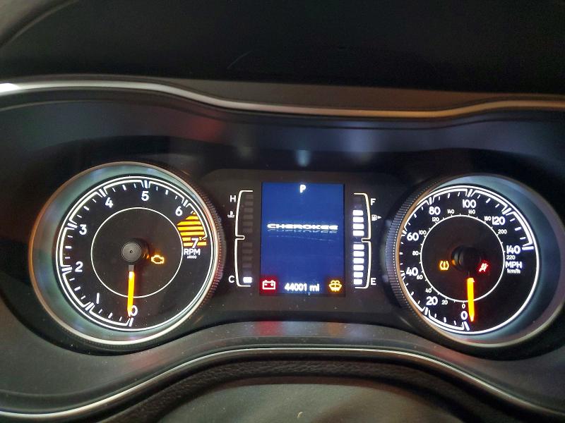59266646 :رقم المزاد ، 1C4PJMCB1KD309732 vin ، 2019 Jeep Cherokee مزاد بيع
