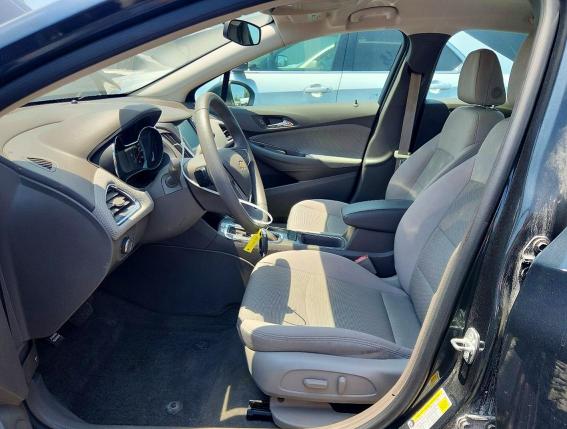 60882606 :رقم المزاد ، 1G1BE5SM8H7151641 vin ، 2017 Chevrolet Cruze مزاد بيع