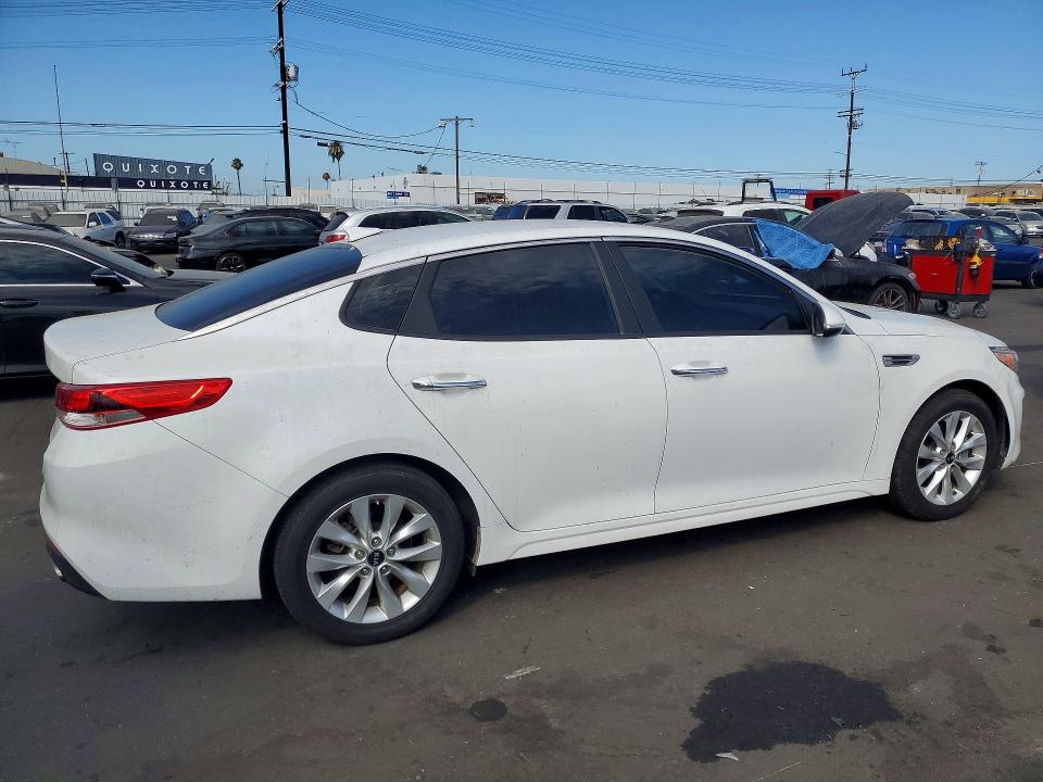 Продаж на аукціоні авто 2017 Kia Optima, vin: 5XXGT4L39HG164019, номер лоту: 61568026