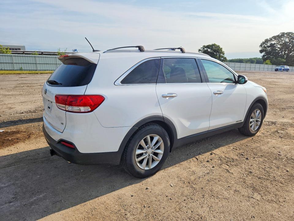 62236246 :رقم المزاد ، 5XYPGDA52HG209676 vin ، 2017 Kia Sorento مزاد بيع