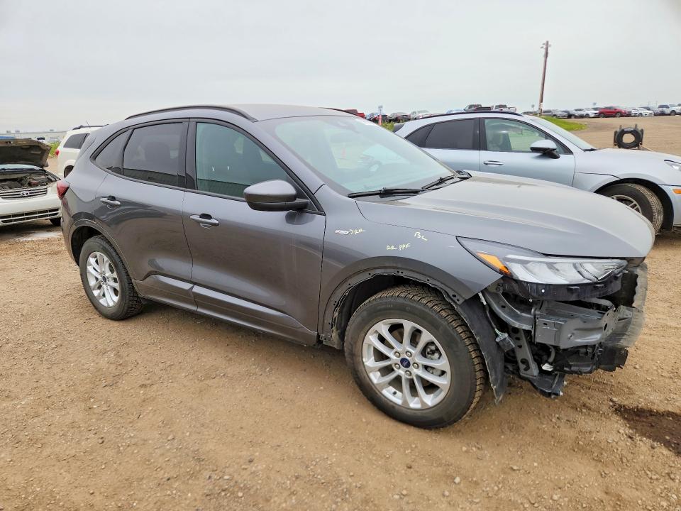 60695306 :رقم المزاد ، 1FMCU9NA3PUA32639 vin ، 2023 Ford Escape مزاد بيع