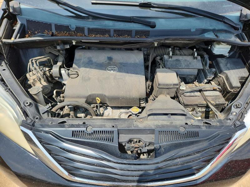 60623406 :رقم المزاد ، 5TDKK3DC6ES470918 vin ، 2014 Toyota Sienna مزاد بيع