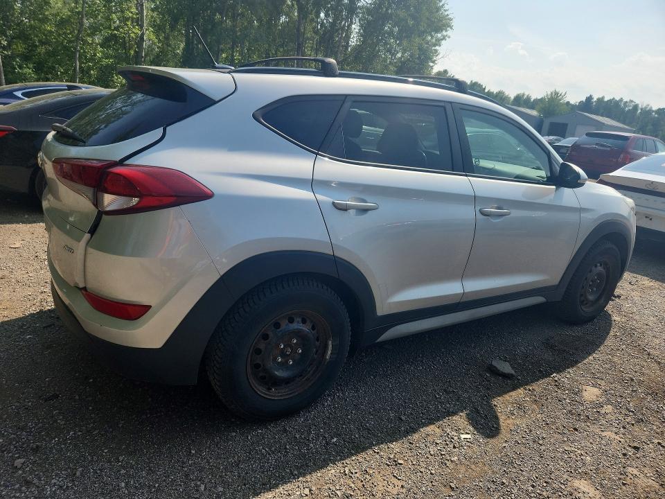 Продажа на аукционе авто 2017 Hyundai Tucson, vin: KM8J3CA46HU516393, номер лота: 63243736