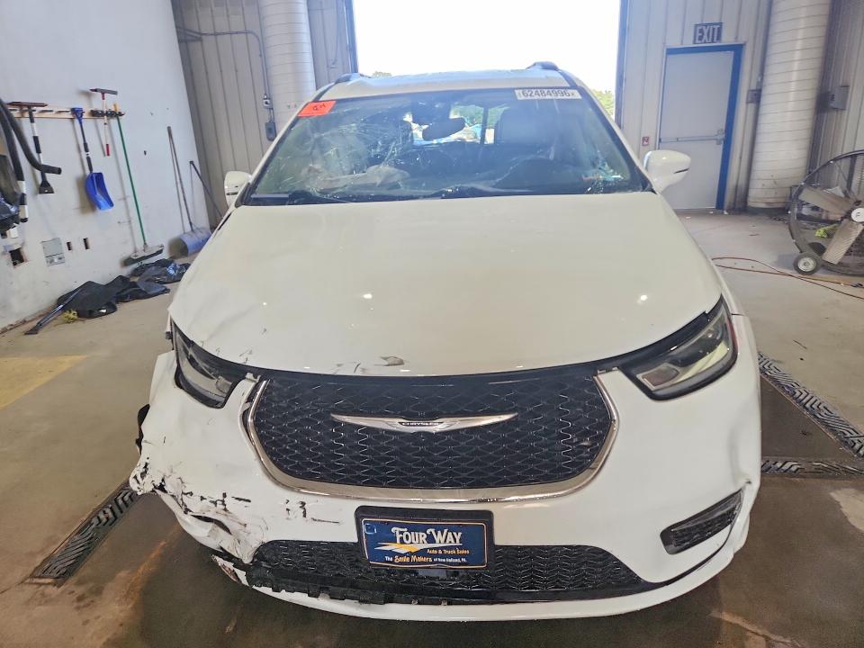 62484996 :رقم المزاد ، 2C4RC1BG9NR143461 vin ، 2022 Chrysler Pacifica مزاد بيع