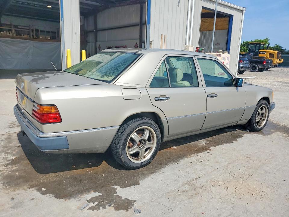 Aukcja sprzedaży 1992 Mercedes-benz 400, vin: WDBEA34E6NB793146, numer aukcji: 61673326