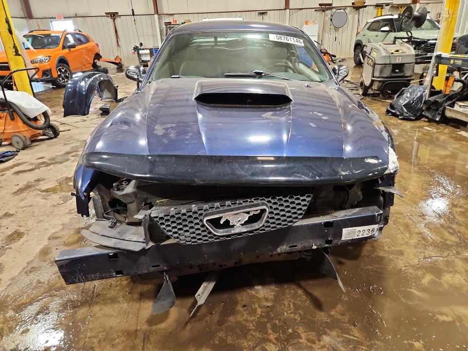58761146 :رقم المزاد ، 1FAFP40462F159174 vin ، 2002 Ford Mustang مزاد بيع