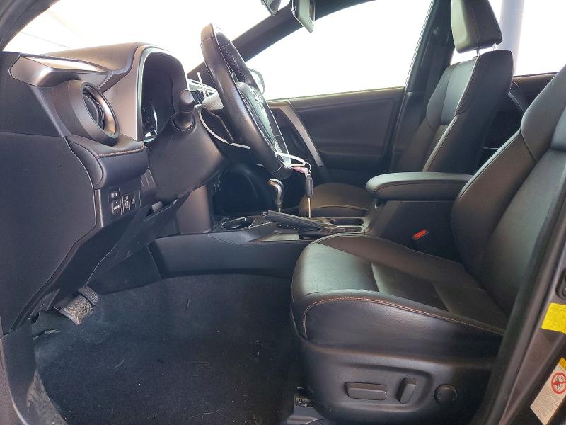 60782536 :رقم المزاد ، JTMNFREV7JJ181560 vin ، 2018 Toyota Rav4 مزاد بيع