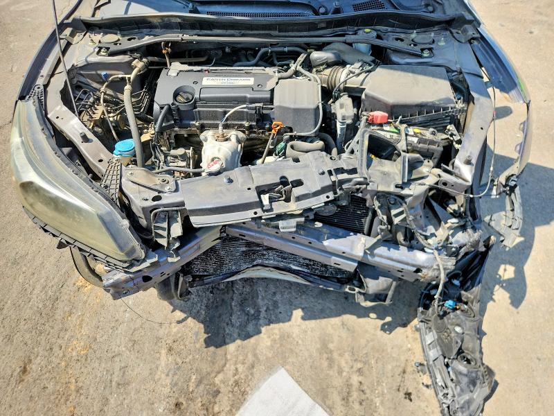 62347456 :رقم المزاد ، 1HGCR2F88FA126834 vin ، 2015 Honda Accord مزاد بيع