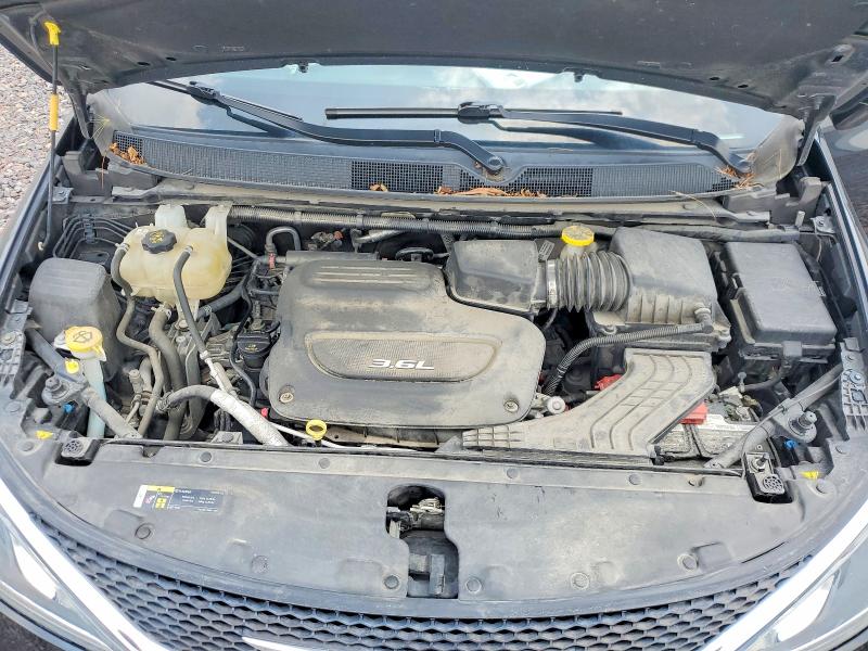61505796 :رقم المزاد ، 2C4RC1GG0JR232953 vin ، 2018 Chrysler Pacifica مزاد بيع