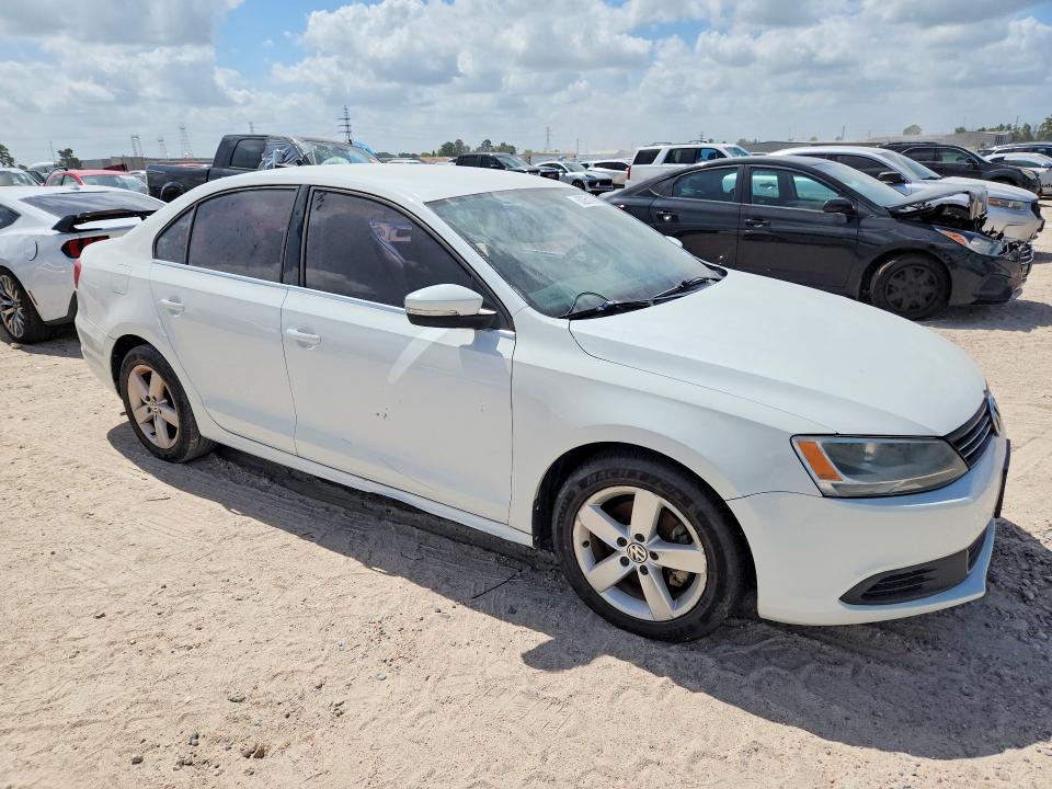 2014 Volkswagen Jetta მანქანა იყიდება აუქციონზე, vin: 3VWLL7AJ5EM416888, აუქციონის ნომერი: 62951456