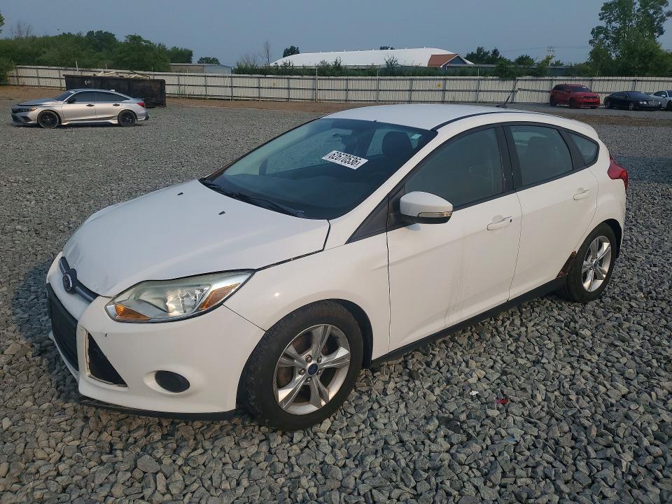 62670536 :رقم المزاد ، 1FADP3K27EL320635 vin ، 2014 Ford Focus مزاد بيع