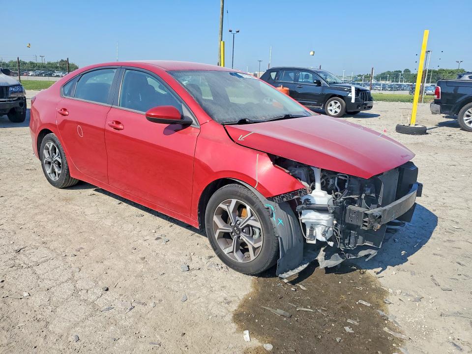 60777596 :رقم المزاد ، 3KPF24AD2ME352894 vin ، 2021 Kia Forte مزاد بيع