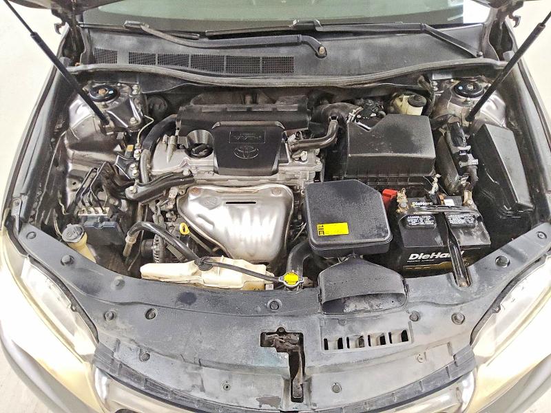 61056836 :رقم المزاد ، 4T1BF1FK6FU043597 vin ، 2015 Toyota Camry مزاد بيع