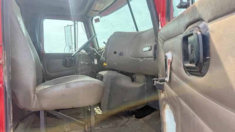 Продажа на аукционе авто 2002 Mack 600, vin: 1M2AA18Y12W146890, номер лота: 61598436