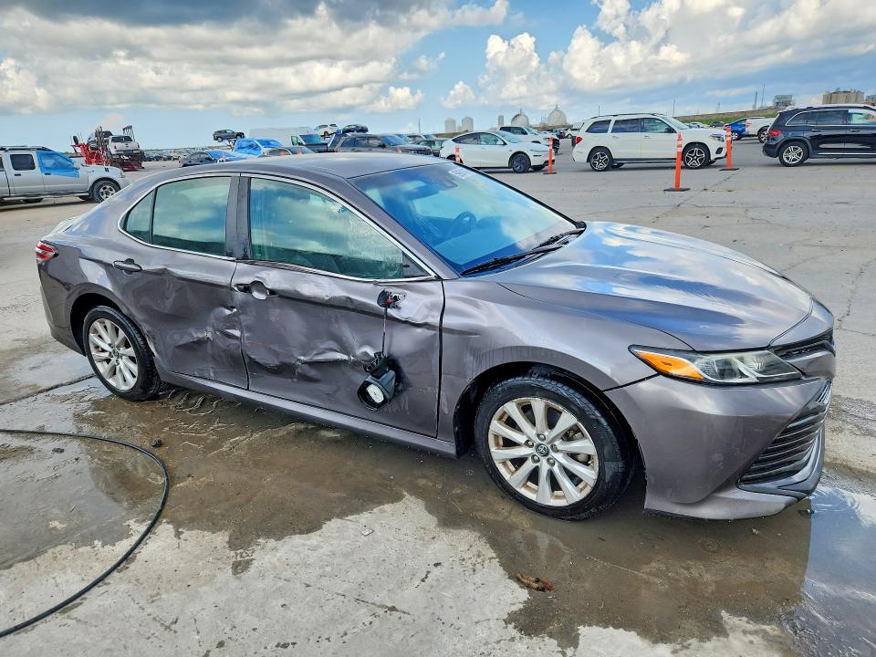 Aukcja sprzedaży 2018 Toyota Camry, vin: 4T1B11HK8JU667499, numer aukcji: 59681906
