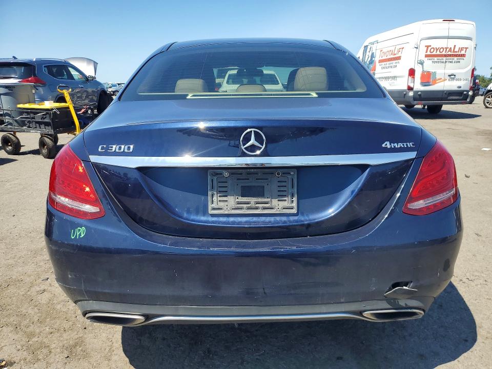 2015 Mercedes-benz C მანქანა იყიდება აუქციონზე, vin: 55SWF4KB2FU038918, აუქციონის ნომერი: 62138196
