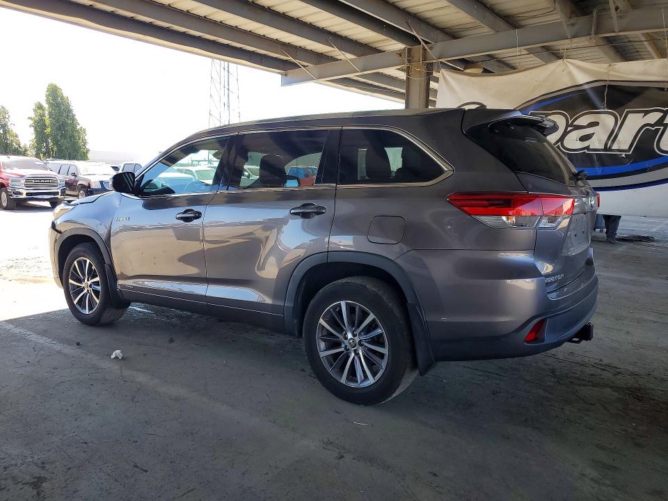 61211276 :رقم المزاد ، 5TDJGRFH7JS050765 vin ، 2018 Toyota Highlander Hybrid مزاد بيع