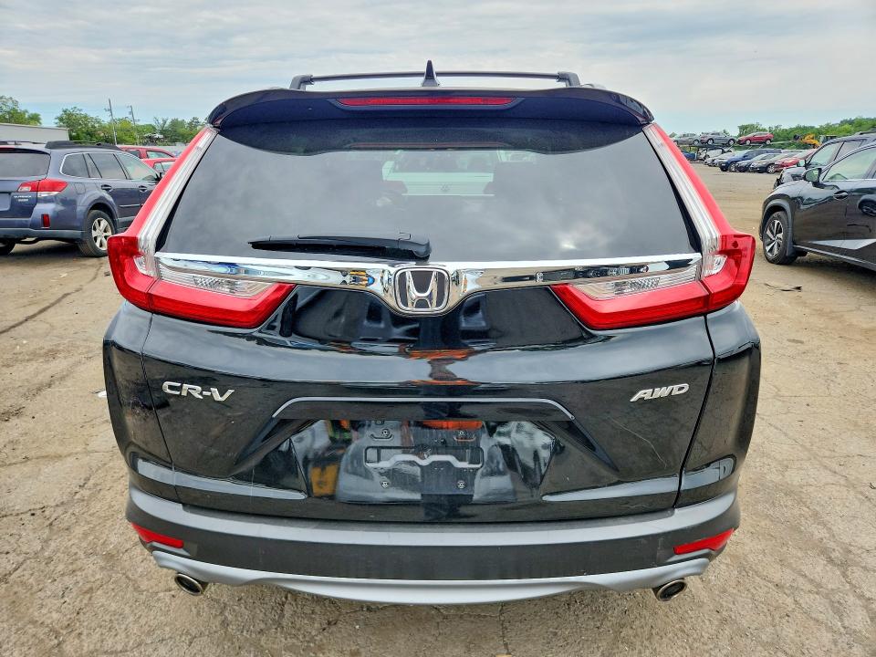 Продажа на аукционе авто 2018 Honda Cr-v, vin: 7FARW2H99JE008061, номер лота: 61275456