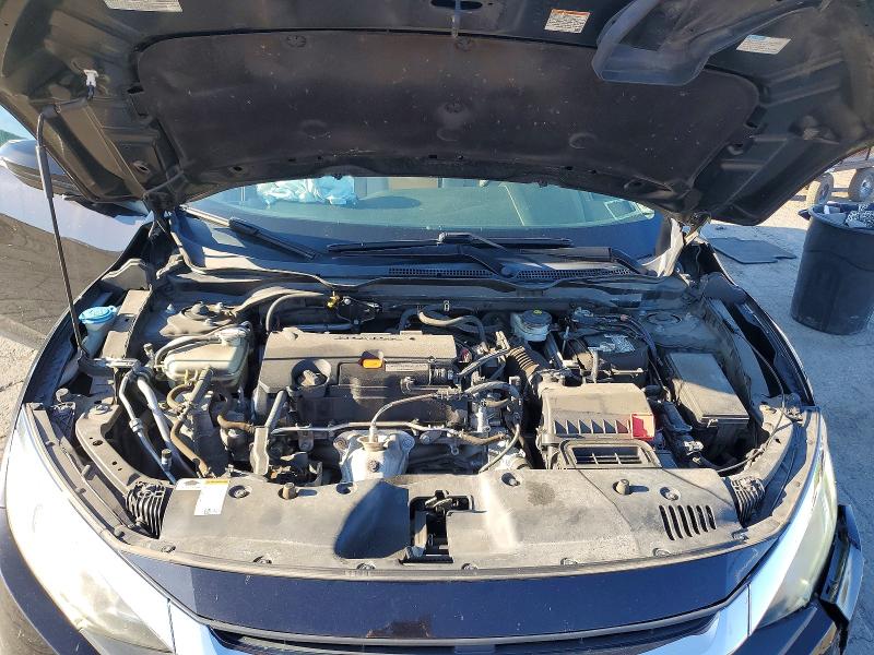60684846 :رقم المزاد ، 2HGFC2F57JH540928 vin ، 2018 Honda Civic مزاد بيع