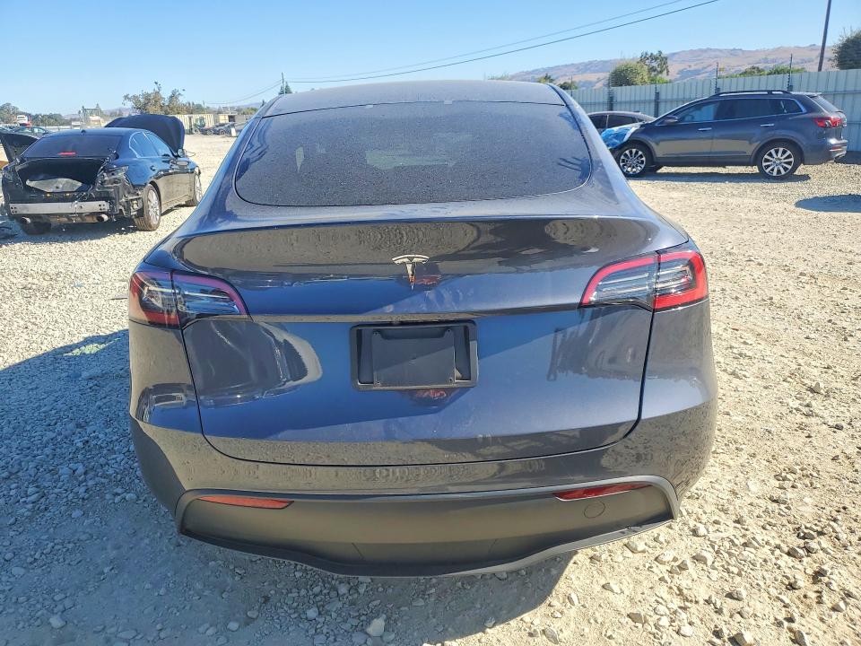 62697306 :رقم المزاد ، 7SAYGDED3PF976581 vin ، 2023 Tesla Model Y مزاد بيع