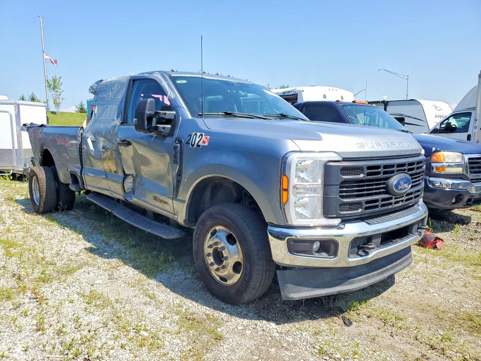 59106606 :رقم المزاد ، 1FT8W3DT1PEC34555 vin ، 2023 Ford F350 مزاد بيع